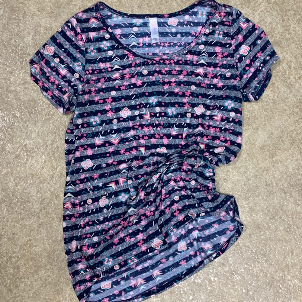LulaRoe Classic T